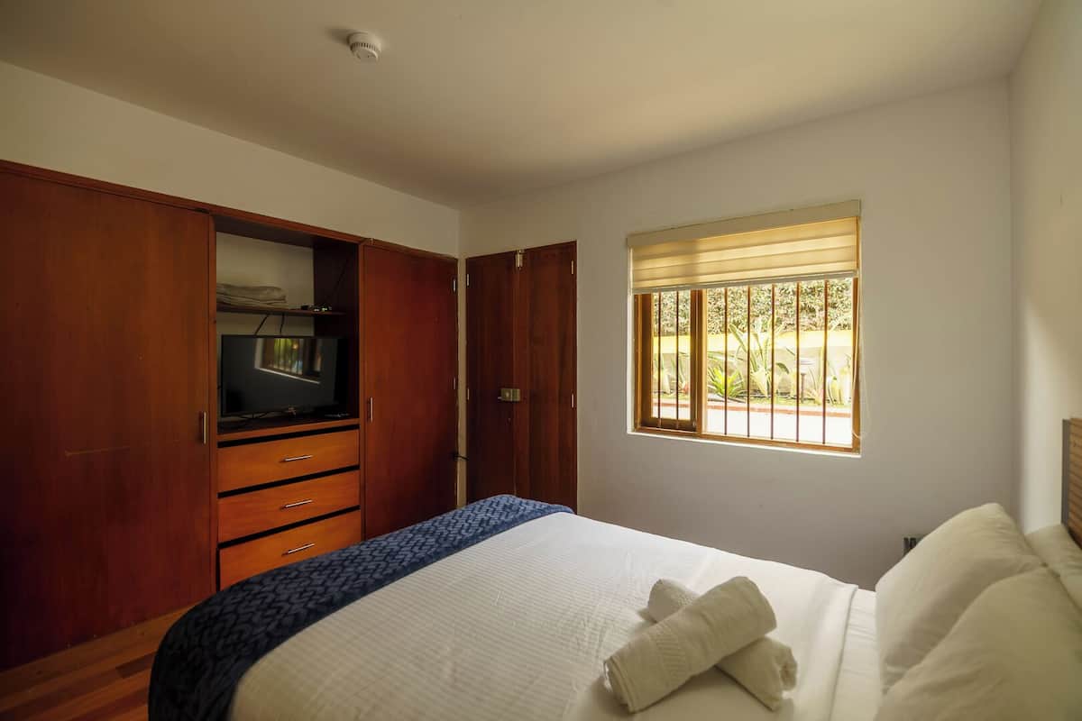 Standard Double Room, Garden View | 1 bilik tidur, peti besi dalam bilik, langsir/tirai gelap terus