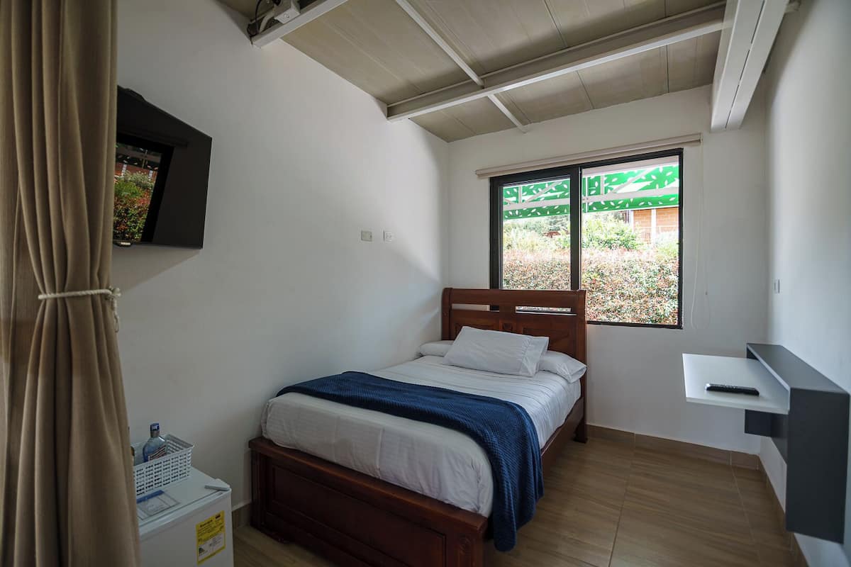 Standard Single Room, Garden View