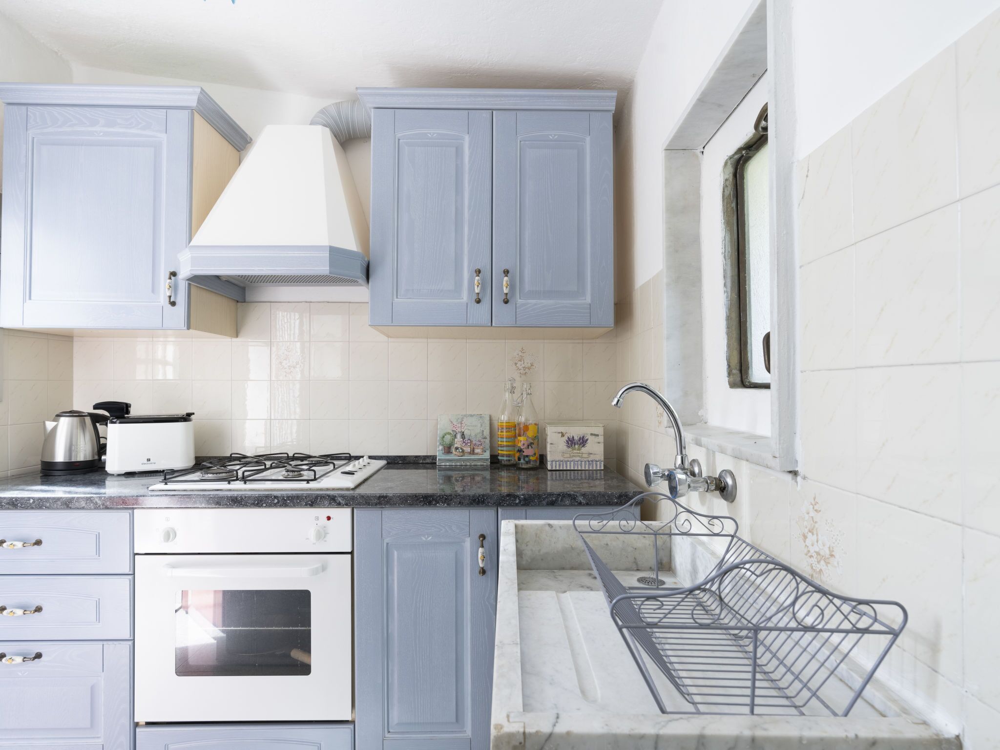 Réfrigérateur, four, grille-pain