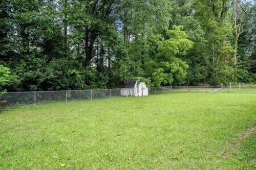 Unit B: 2-BD Flat 10 Minutes from Dt Greenville