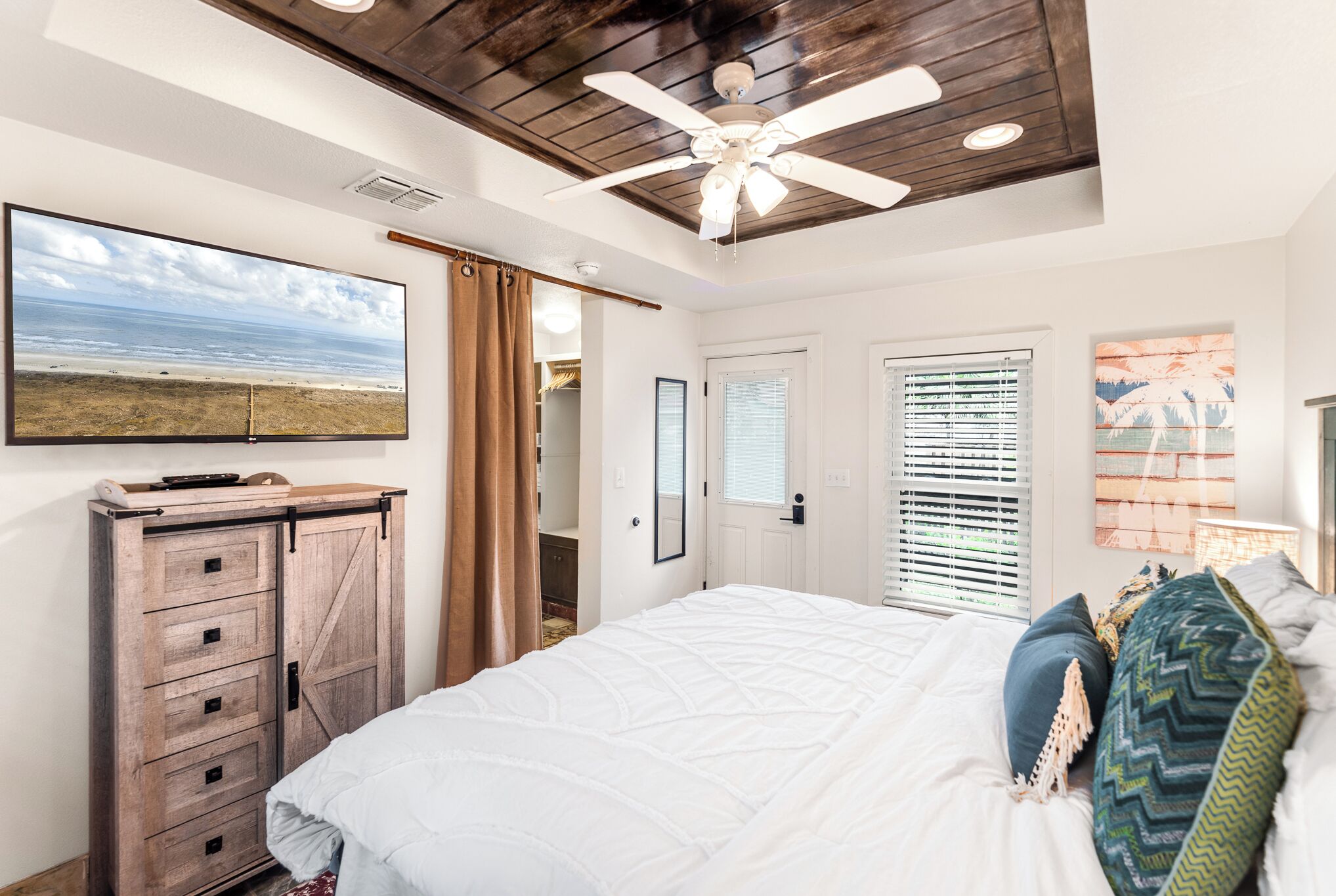 1 多间卧室、熨斗/熨衣板、免费 WiFi、床单