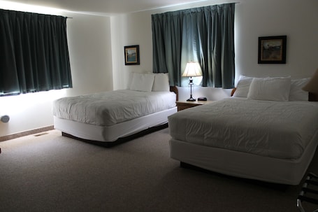 Luxury Suite, City View | 1 bedroom, Egyptian cotton sheets, premium bedding