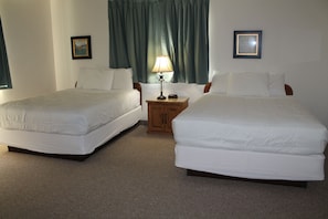 Luxury Suite, City View | 1 bedroom, Egyptian cotton sheets, premium bedding