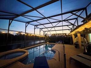 A heated pool - Welcome to the luxury villa (Kissimmee)