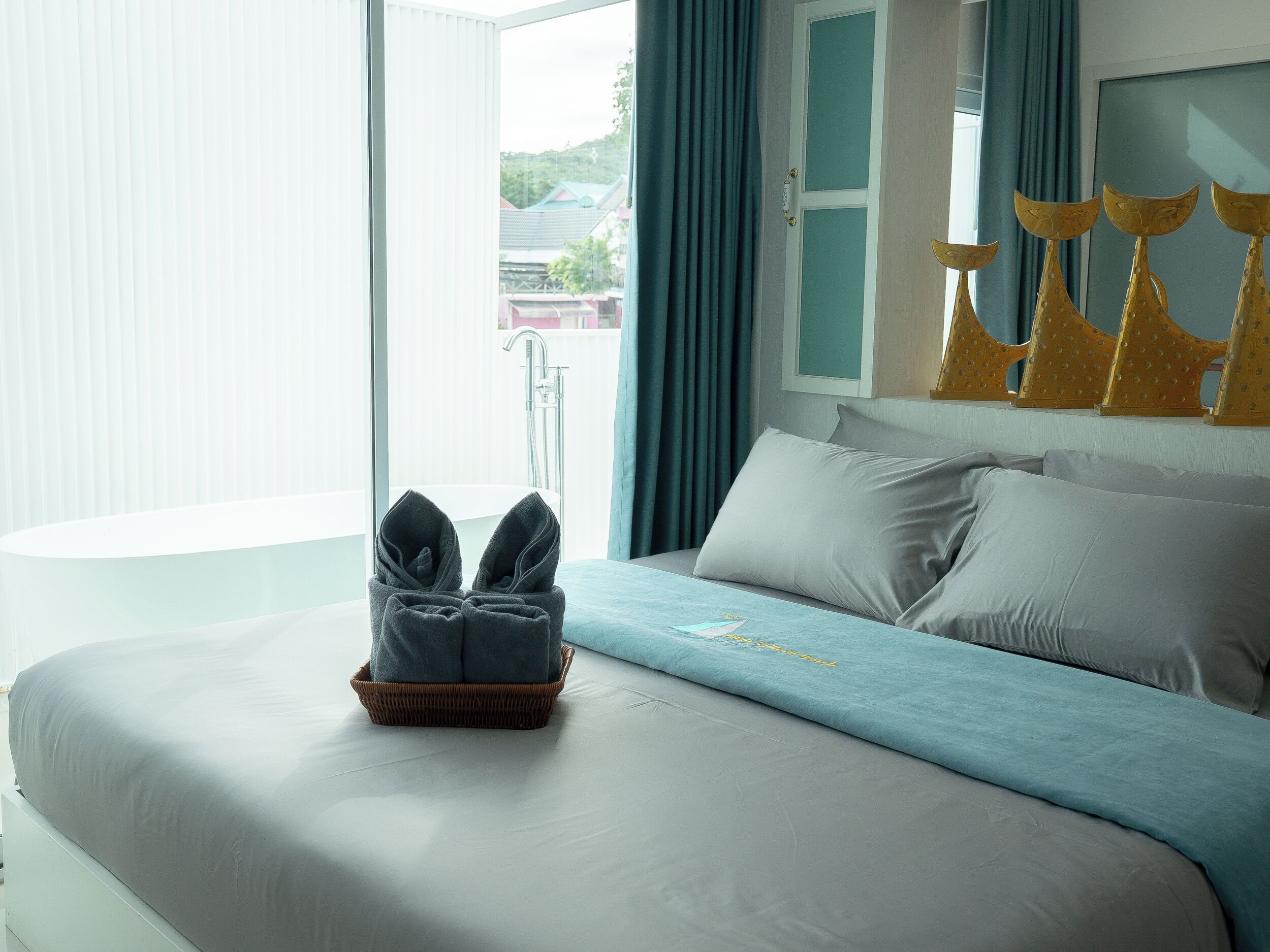 Suite – deluxe, badekar | Individuelt dekorert, individuelt innredet og wi-fi (inkludert)