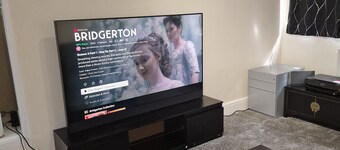 Cosy whole apartment with a fully equipped work station. 