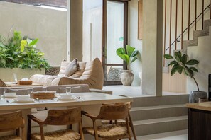 Villa | Dining room - Unwind Villa by Betterplace (Canggu)