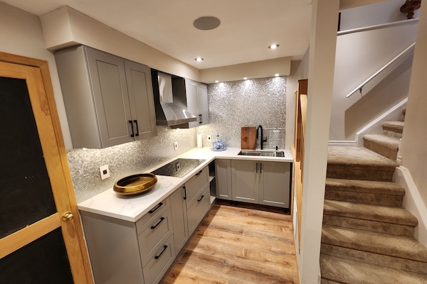 Fridge, coffee/tea maker, electric kettle, toaster