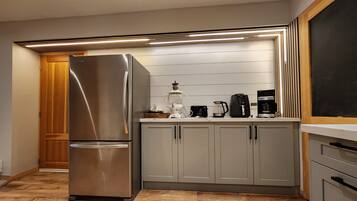 冰箱、微波炉、烤箱、茶具/咖啡用具