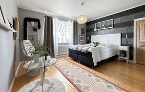 4 bedrooms, travel crib, internet - 4 bedroom stunning home in Gränna (Gränna)