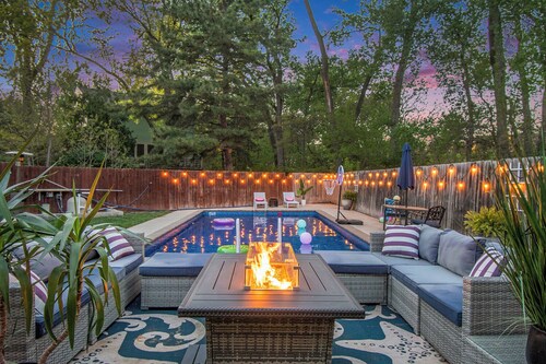 Paradise Pool House