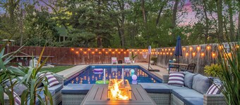 Paradise Pool House