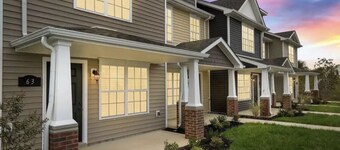 Stylish space with easy access to Clarksville’s best shopping and restaurants.