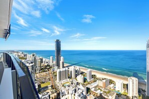 På stranden og strandhåndklær