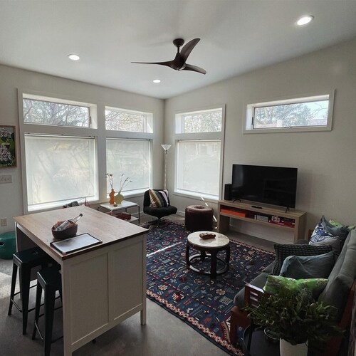 Suite at the Watertower - 10 min walk to PSU campus and Downtown State College!