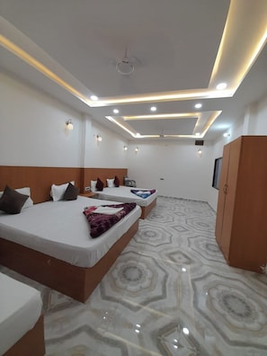 Family Room, City View | Free WiFi, bed sheets - Goroomgo Nirmala Palace Ayodhya (Faizabad)