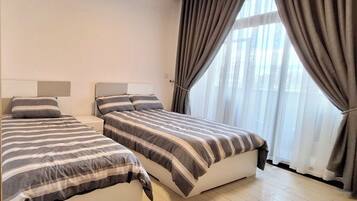 2 bedrooms, iron/ironing board, WiFi, bed sheets