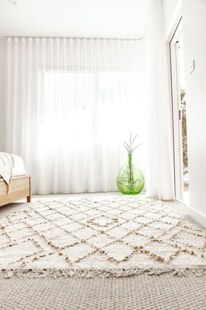 3 chambres, fer et planche à repasser, Wi-Fi gratuit, draps fournis