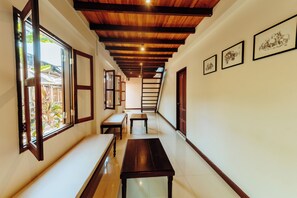 Reception - Maison Barn Laos Guesthouse (Luang Prabang)