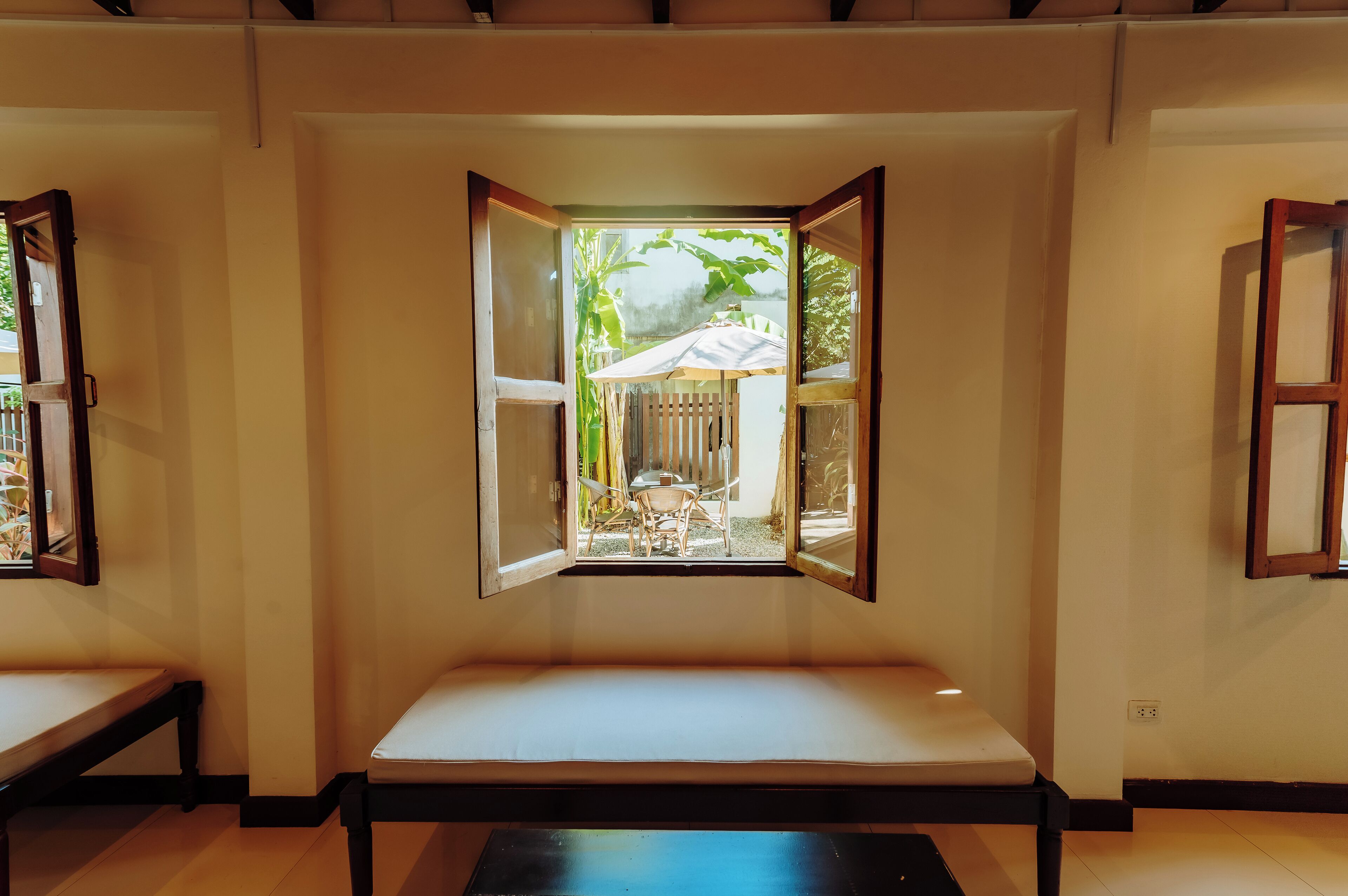 ฝ่ายต้อนรับ