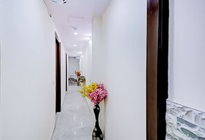 Lobby - Roomshala 176 Hotel Green Palace (New Delhi)