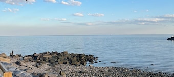 Beautiful Waterfront home in the amazing Black Rock Area!
