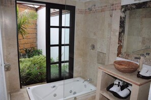 Habitación individual Confort, vistas al patio | Baño
