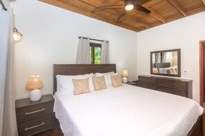 3 soverom, skrivebord, strykejern/-brett og wi-fi