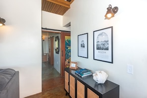Interior - Apricari House / 3 BDRM / Pool / Stunning Views (Punta Blanca)