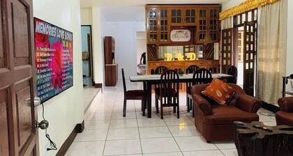 Transient House at the heart of a city! Pet friendly