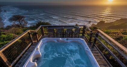 Oceanfront/ Stunning Views/ Hot Tub/ Contemporary