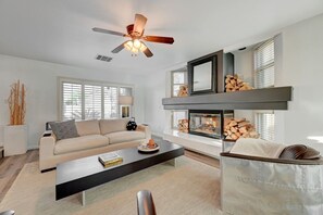 Smart TV, fireplace, table tennis