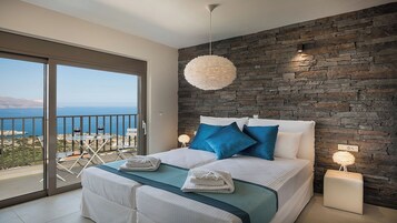 Luxury Villa | 5 bedrooms, in-room safe, iron/ironing board, free WiFi