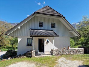 Lägenhet (One Bedroom Apartment with Mountain v) | Exteriör