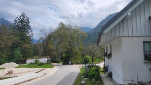 Apartemen (One Bedroom Apartment with Mountain v) | Eksterior
