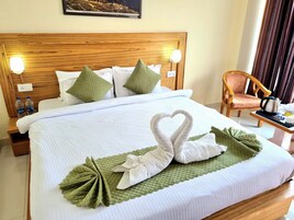 Executive room with Balcony | Desk, laptop workspace, blackout drapes, iron/ironing board