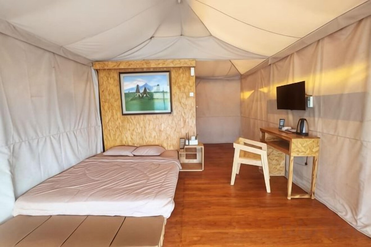 1 bedroom, desk, WiFi (free), bed sheets