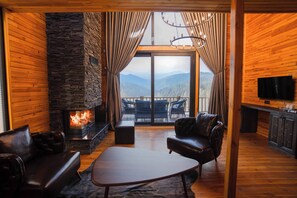 Honeymoon Bungalow, 1 Bedroom, Mountain View, Sea Facing | Living area | TV - Mağmat Resort & Bungalow (Trabzon)