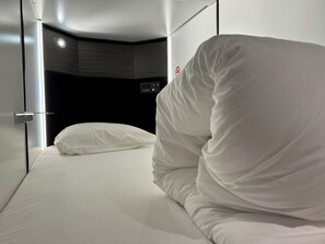 Basic Room, Mixed Dorm | Down duvets, free WiFi, bed sheets - Capsulehotel Suzumoriya (Tokyo)