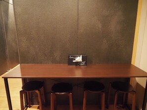 Living area - Capsulehotel Suzumoriya (Tokyo)