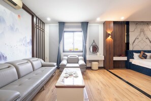 奢華雙人房, 1 張特大雙人床, 城市景觀 | 高級寢具、記憶床墊、迷你吧、客房內保險箱