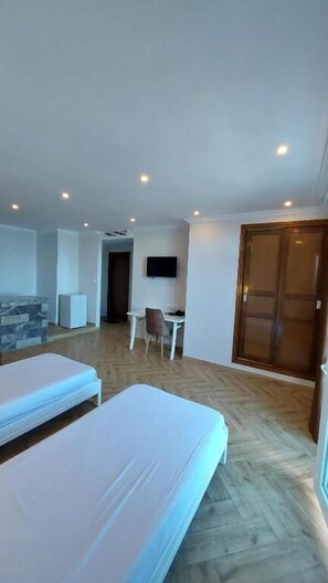 Luxury Studio Suite, Sea View