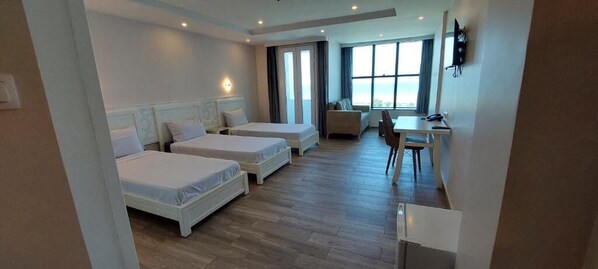 Minibar, bureau, rideaux occultants, chambres insonorisées