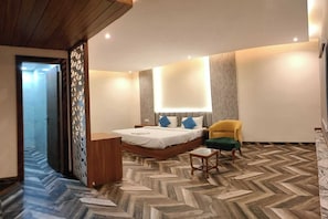 1 bedroom - Townhouse OAK Hotel Hardik Palace (Noida)