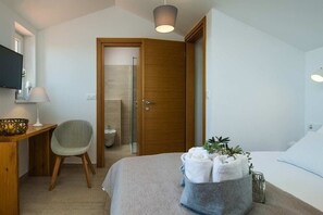 4 soverom, strykejern/-brett, wi-fi og sengetøy