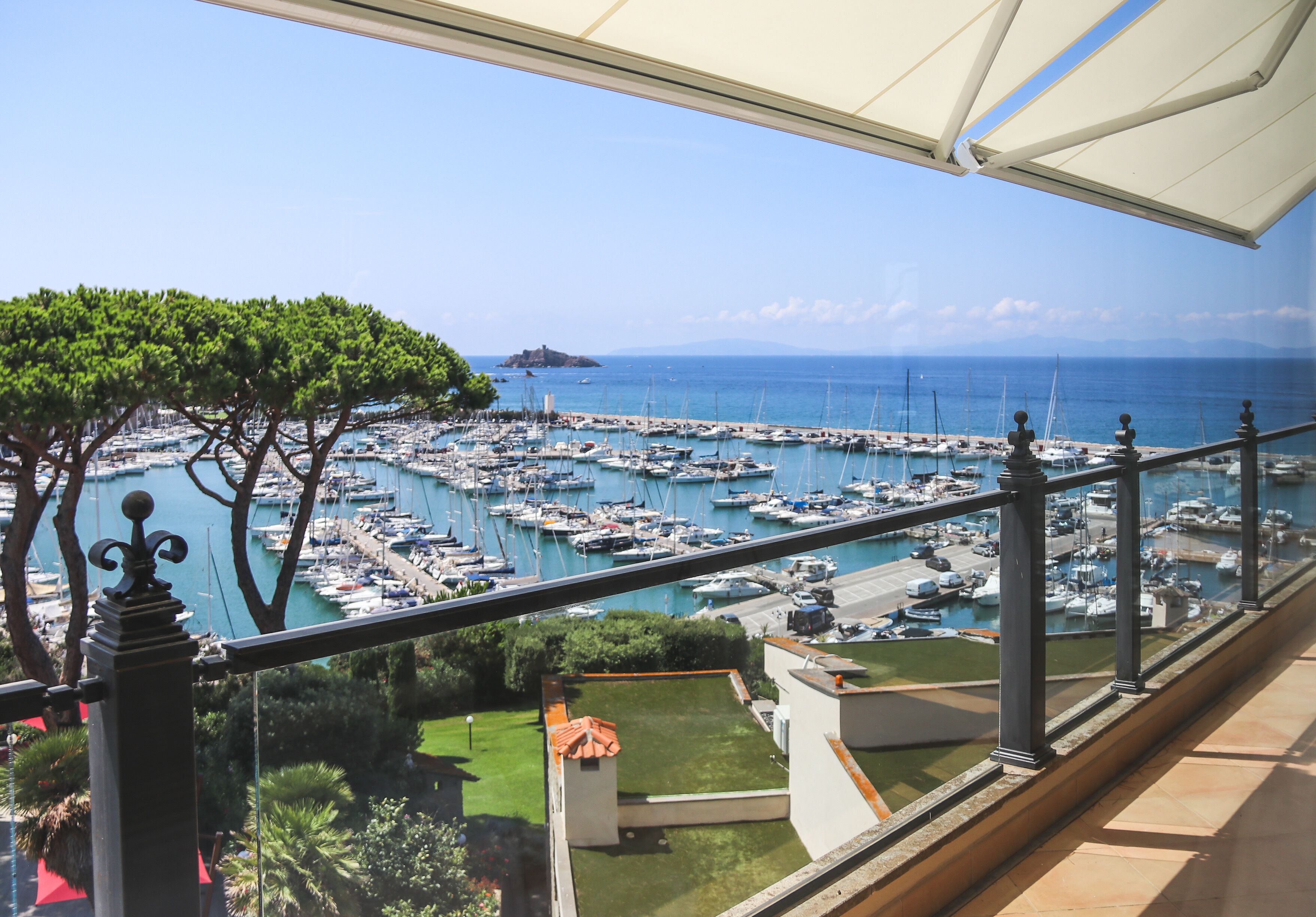 Suite, 2 Bedrooms | Terrace/patio