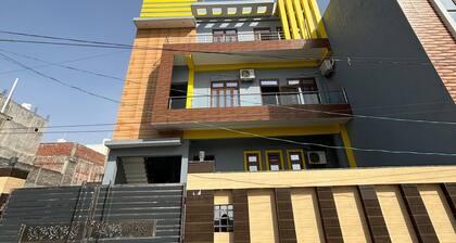 Beautiful Luxury Homestay In Ayodhya