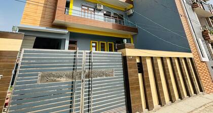 Beautiful Luxury Homestay In Ayodhya