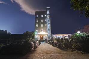 Front of property - Hotel Status By SBG (Ghaziabad)