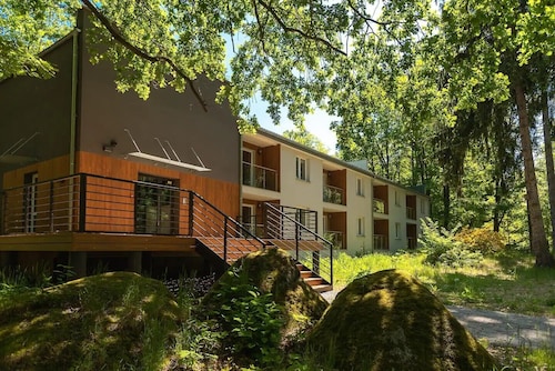 Beautiful quiet apartment in Cieplice close to walking & cycling routes